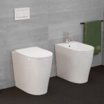 Sanitari bidet e wc con copriwc softclose rialzati filomuro modello Eolo