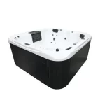 Minispa quadrata da 200x200 cm 5 posti 31 idrogetti collegamento bluetooth e wi-fi MI033