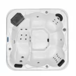 Minipiscina idromassaggio 210x210 cm dalla forma quadrata con 28 getti collegamento bluetooth e illuminazione led MI041