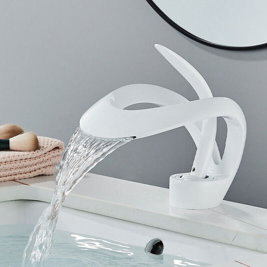 Rubinetto a collo basso per lavabo design moderno arrotondato in 5 colori RB159