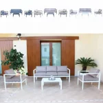 Divano da esterno  con tavolo modello "Benji" set per 5 persone disponibile in 4 finiture