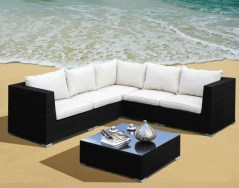 Set da esterno Elga 253x83 stile moderno composto da un divano angolare e un tavolino in vetro