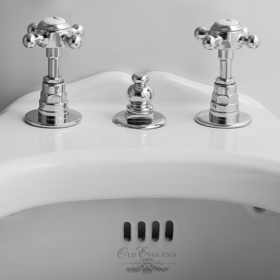 bidet_a_terra_sanitari_stile_classico_dettaglio__1594803792_754 Serie completa di Vaso e Bidet in ceramica stile Old England con scarico a parete oppure a pavimento