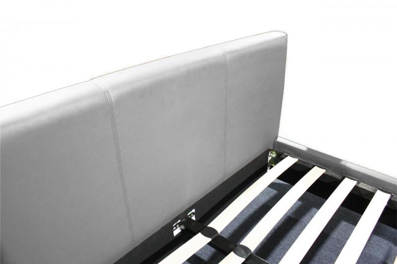 Letto matrimoniale modello Margherita 220x167 con vano contenitore bianco o nero ecopelle