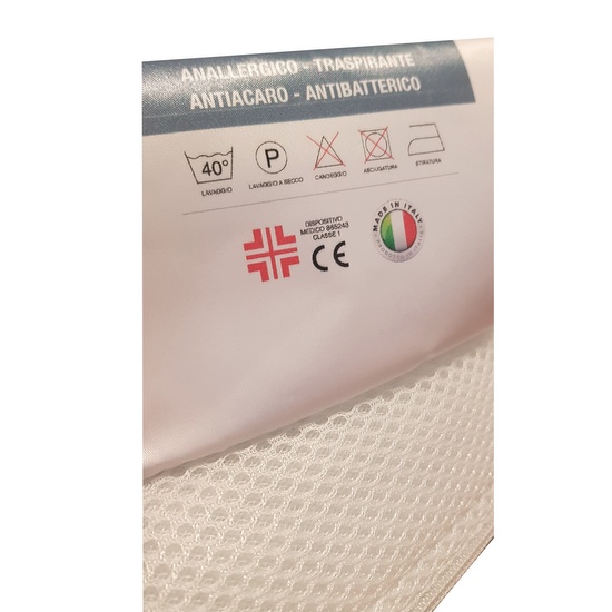 Materasso doppio strato waterfoam e funzione memory Dispositivo Medico e disponibile in più misure modello Cloud