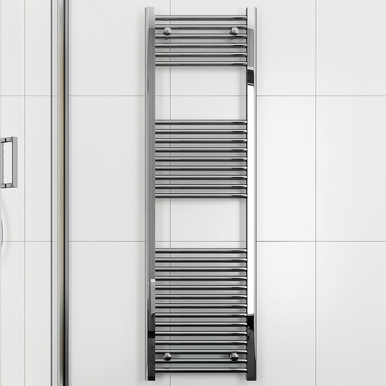 Radiatore scaldasalviette lineare o curvo in due finiture 150 o 180 cm di altezza TEA003