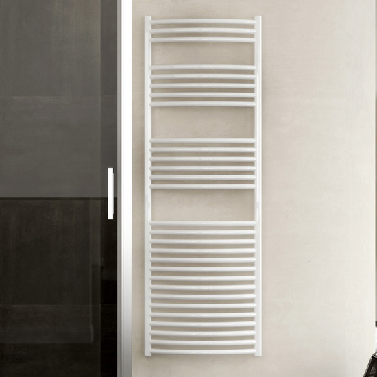 Radiatore scaldasalviette lineare o curvo in due finiture 150 o 180 cm di altezza TEA003