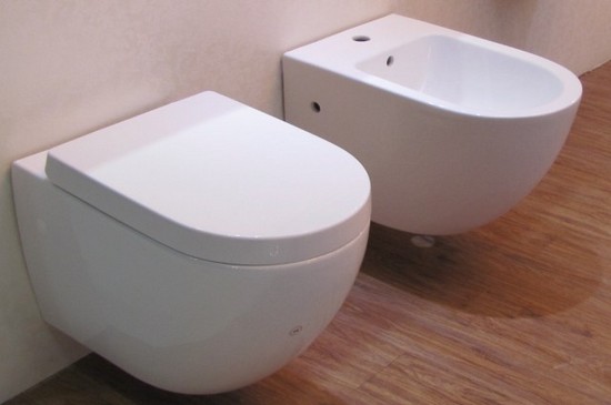 sanitari_sospesi_esse1_wc_bidet_copriwater_dettagli__1561370929_43 Coppia sanitari wc bidet sospesi o a terra filo muro copriwater incluso modello Esse1