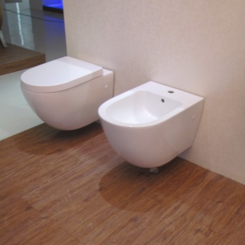 sanitari_sospesi_esse1_wc_bidet_copriwater_dettaglio__1561370930_899 Coppia sanitari wc bidet sospesi o a terra filo muro copriwater incluso modello Esse1