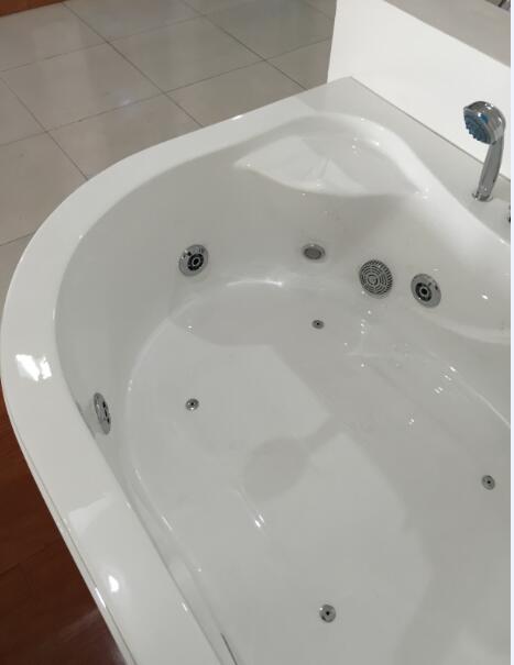 vasca_da_bagno_170x115_full_optional_va83_7885464__1623999581_801 Whirlpool bathtub 170x115 cm with 15 jets and radio VA105
